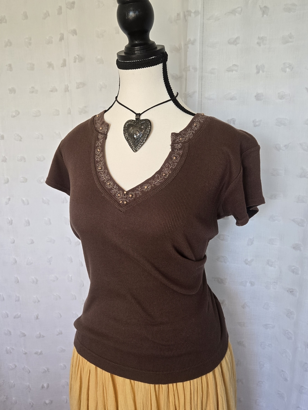 Vintage 90s Bailey's Point Women’s Brown V-Neck Short Sleeve Top